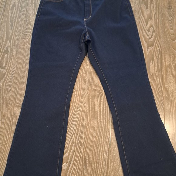 The Signature Soft High Rise Boot Cut jean - Picture 2 of 5